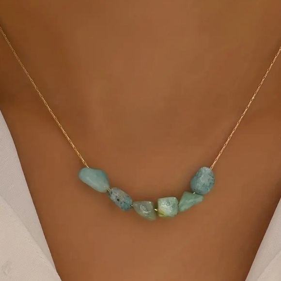 Unique thin gold chain turquoise stones - Picture 3 of 5